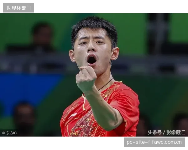 老将杜克仍是重要的战术支点，其对抗和做球能力是年轻球员暂不具备的。